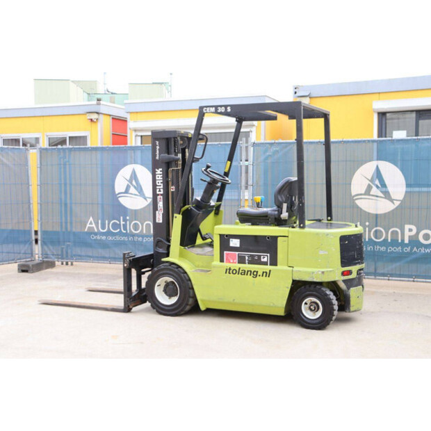 2001 كلارك CEM 30S-44173008