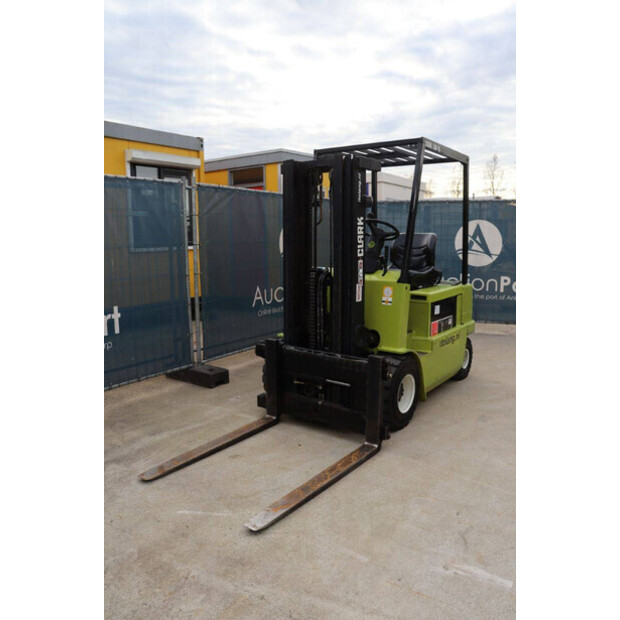 2001 كلارك CEM 30S-44173014