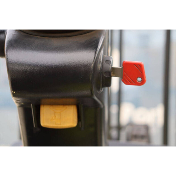 2001 كلارك CEM 30S-44173030