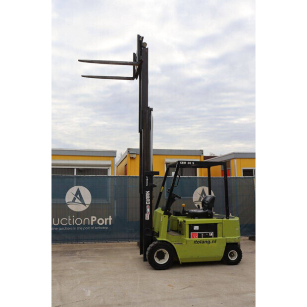 2001 كلارك CEM 30S-44173038