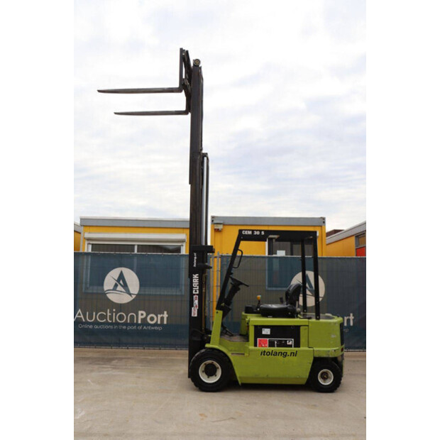 2001 كلارك CEM 30S-44173039