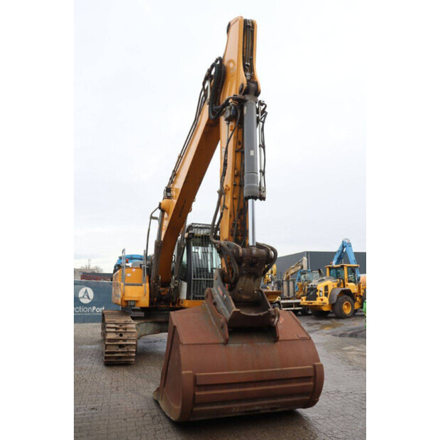 2018 ليبهير R926-44173083