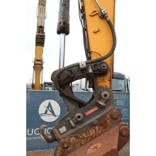 2018 ليبهير R926-44173088