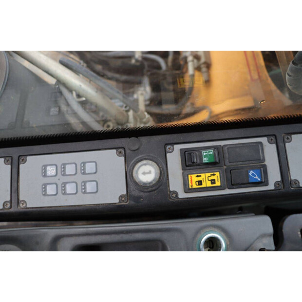 2018 ليبهير R926-44173108