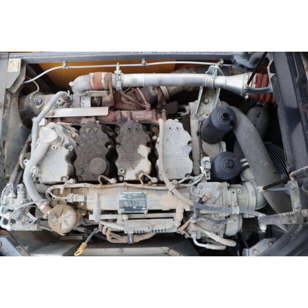 2018 ليبهير R926-44173114