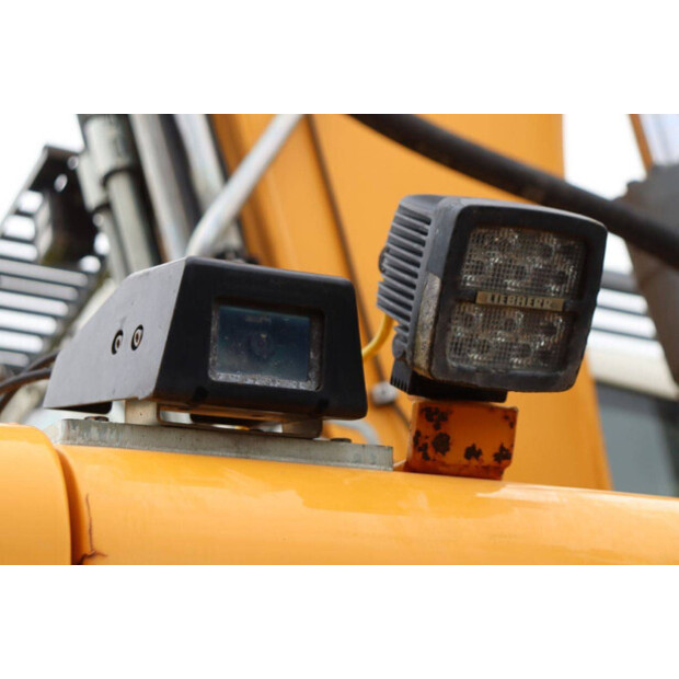 2018 ليبهير R926-44173119