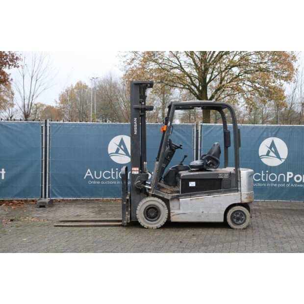 2011 نيسان 1Q2L25Q-44174329