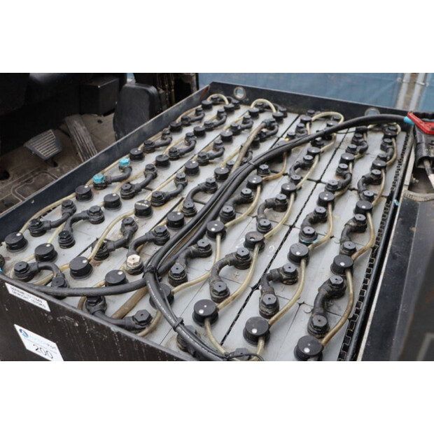 2011 نيسان 1Q2L25Q-44174358