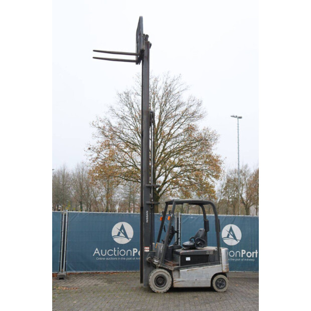 2011 نيسان 1Q2L25Q-44174361