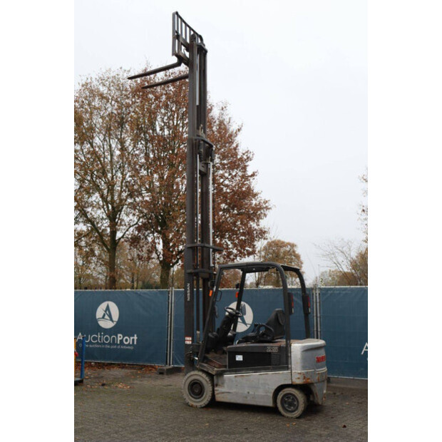 2011 نيسان 1Q2L25Q-44174363