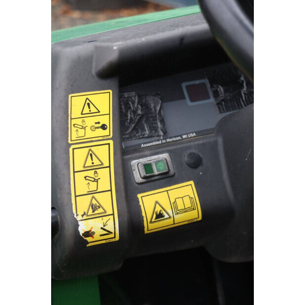 JOHN DEERE GATOR HPX-44174393