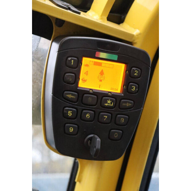 2017 هايستر J2.5XN-44174501