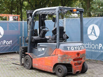 2014-toyota-8fbmt30-1392714-44174596