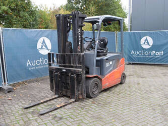 2014-toyota-8fbmt30-1392714-44174601