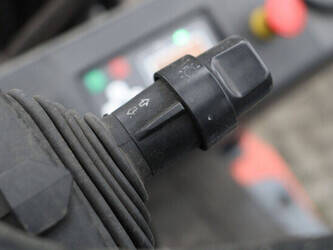 2014-toyota-8fbmt30-1392714-44174618