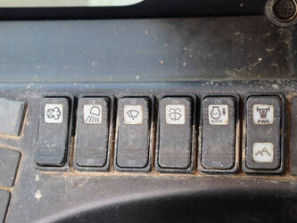 2018-takeuchi-tb2150-1392718-44174785