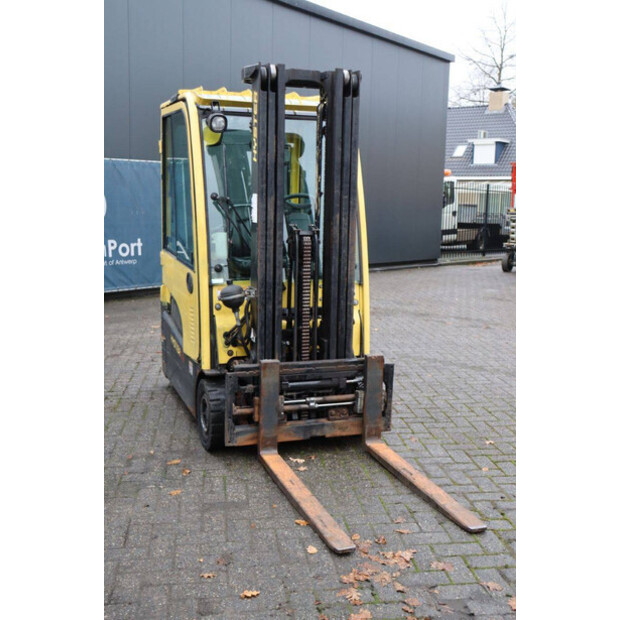 2015 هايستر J1.6XNT LWB-44174877