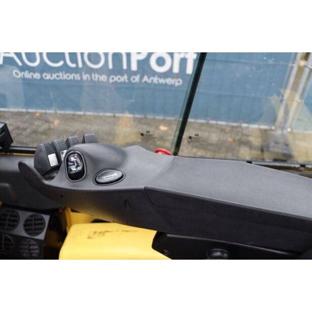 2015 هايستر J1.6XNT LWB-44174896