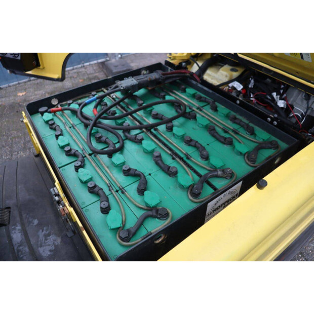 2015 هايستر J1.6XNT LWB-44174901