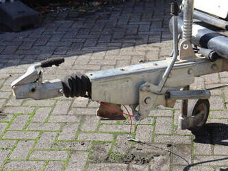 bradley-2000s80-1392724-44174976