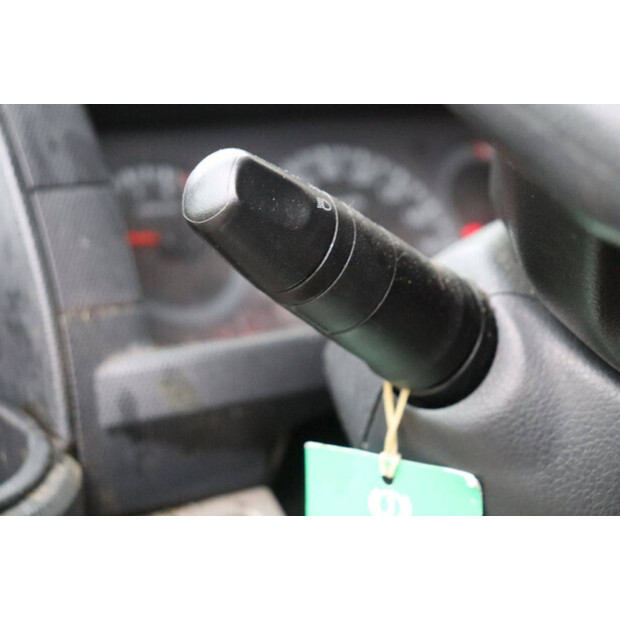 2011 نيسان Cabstar-44175301