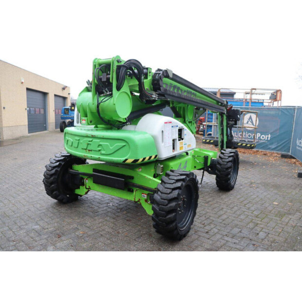 2014 Niftylift HR21D-44175326