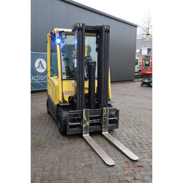 2017 هايستر J2.5XN-44175517