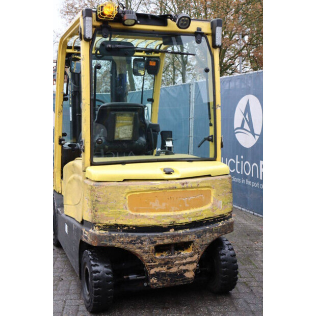 2017 هايستر J2.5XN-44175526