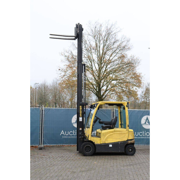 2017 هايستر J2.5XN-44175542