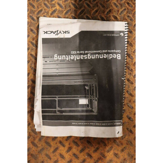 2011 سكايجاك SJIII-4626-44176105