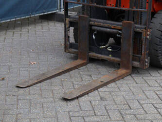 nissan-fd02a25q-1392759-44176240