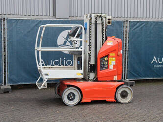 صورة ل رافعات هوائية 2013 جيه ال جي TOUCAN 8E