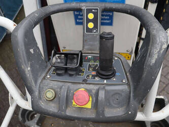 2013-jlg-toucan-8e-1392762-44176351