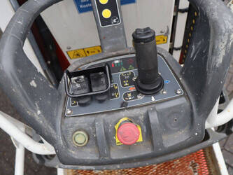 2013-jlg-toucan-8e-1392762-44176352