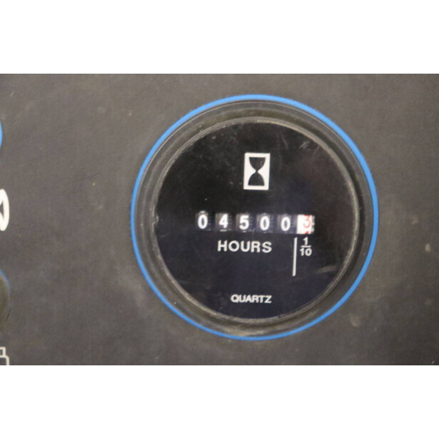 2014 جيني S-45-44176464