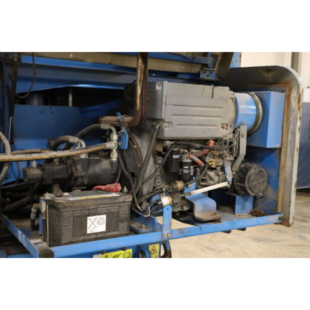 2014 جيني S-45-44176468