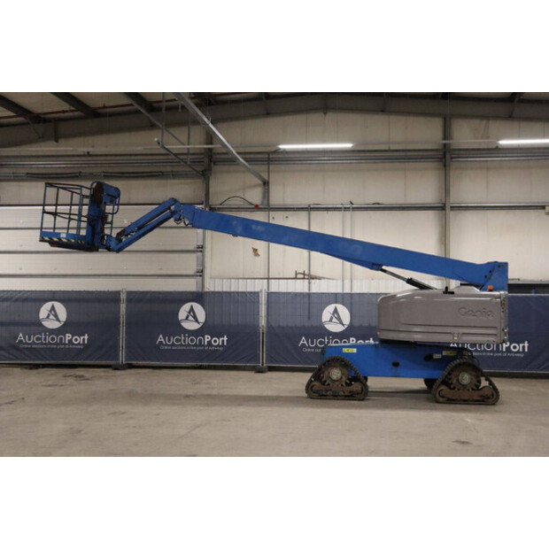 2014 جيني S-45-44176471