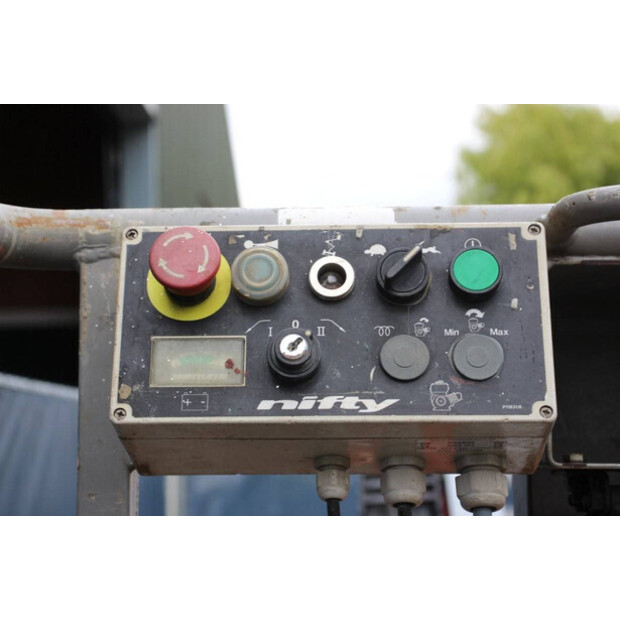 2014 نيفتيليفت HR12NE-44176528