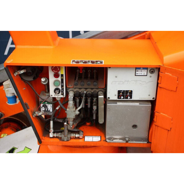 2014 نيفتيليفت HR12NE-44176532