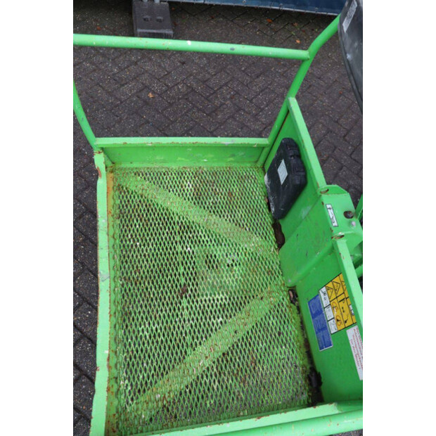 2013 جيه ال جي Toucan 12E PLUS-44176652