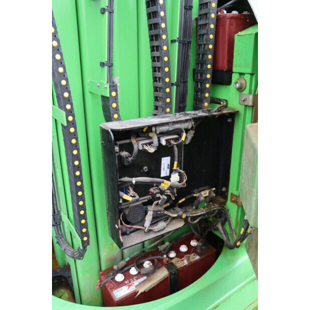 2013 جيه ال جي Toucan 12E PLUS-44176662