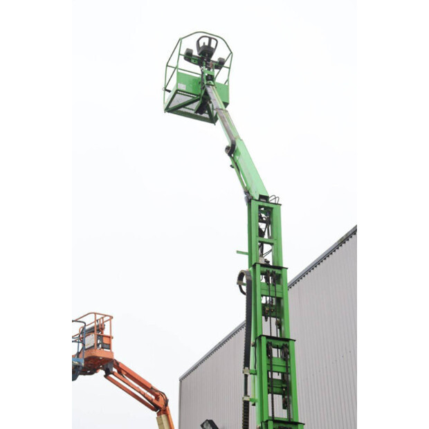 2013 جيه ال جي Toucan 12E PLUS-44176668