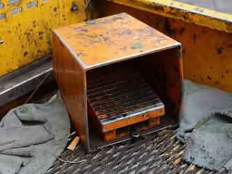 2001-grove-toucan-1100-a-44176984