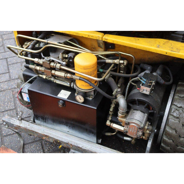 2001 GROVE Toucan 1100 A-44176993