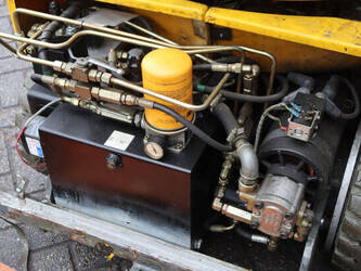 2001-grove-toucan-1100-a-44176993