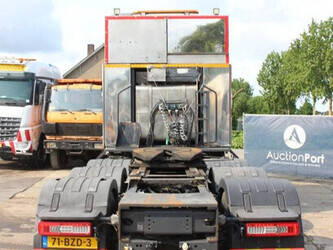 2016-volvo-fh16-1392795-44177257