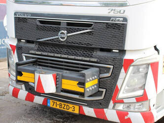 2016-volvo-fh16-1392795-44177262