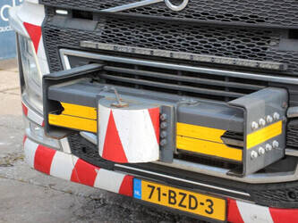 2016-volvo-fh16-1392795-44177265