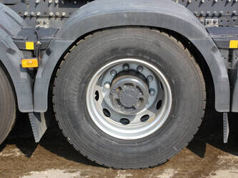 2016-volvo-fh16-1392795-44177272