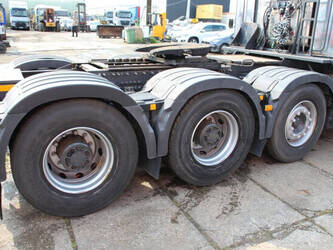 2016-volvo-fh16-1392795-44177280